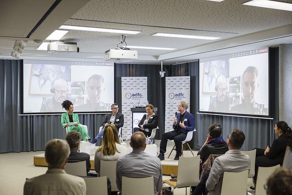 ADFC | Symposium „Mit Schnellausbau zum Fahrradland 2030“ am 6. Dezember 2022 ADFC | Symposium „Mit Schnellausbau zum Fahrradland 2030“ am 6. Dezember 2022